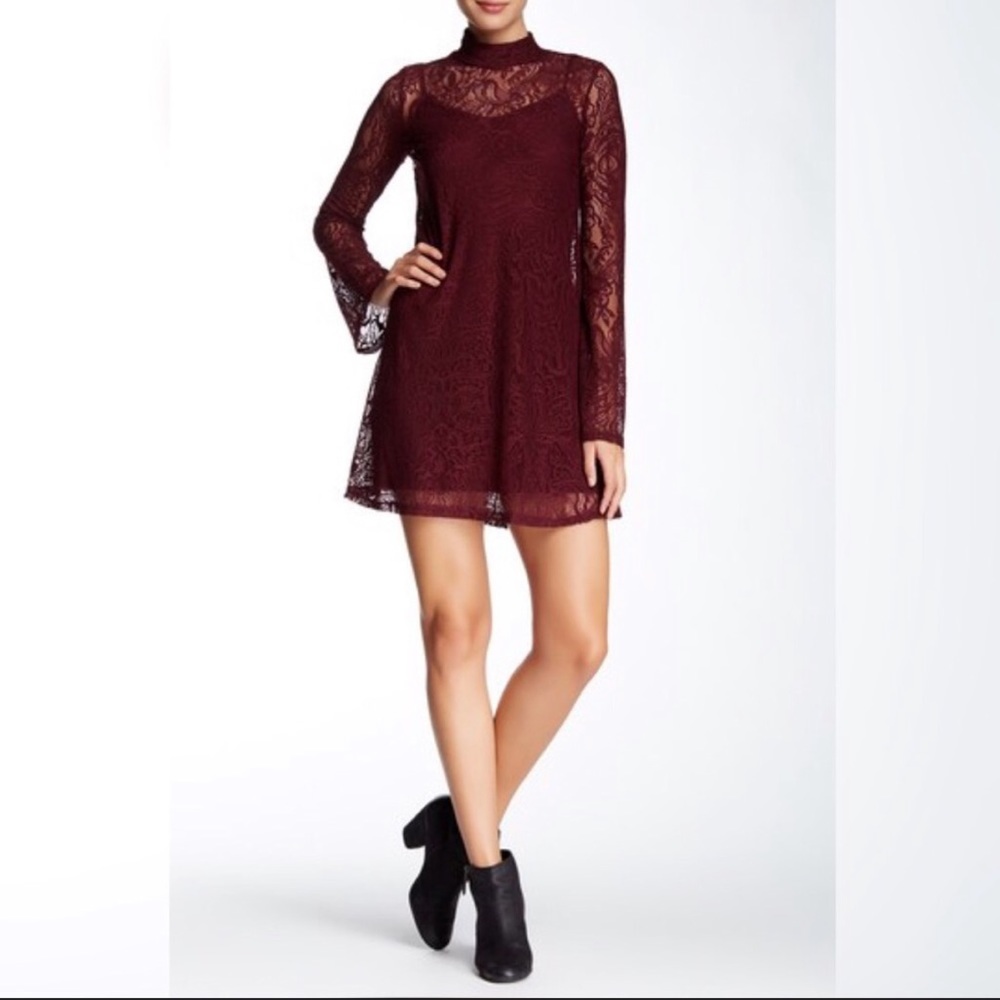 Nine Britton- Long Sleeve Lace Dress